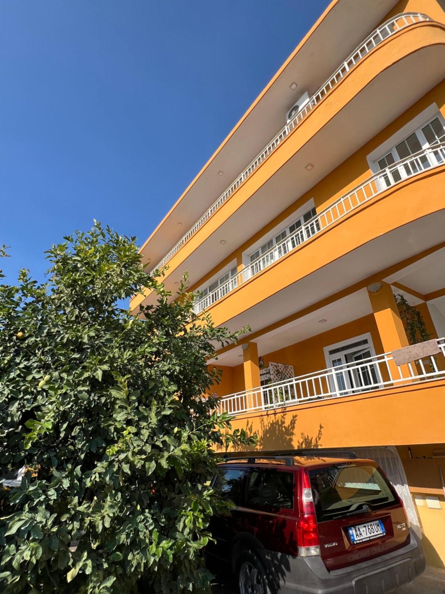 Mimi'S Apartments Vlorë エクステリア 写真